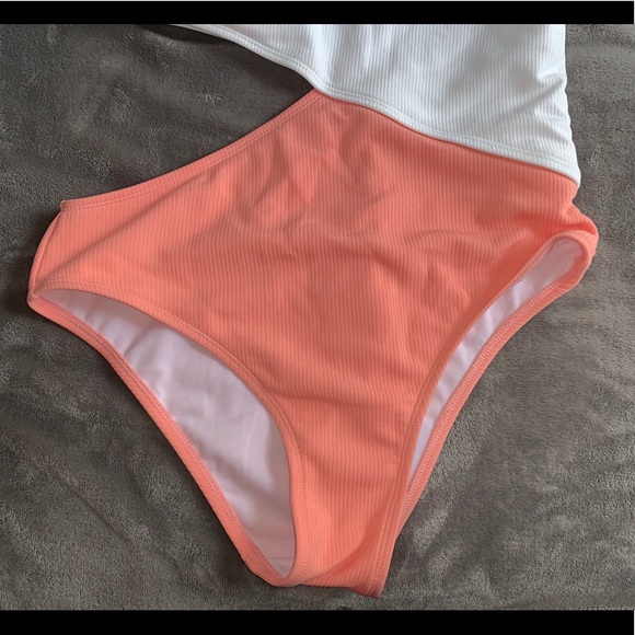 Zaful One Piece Cutout Swimsuit - Picture 2 of 7